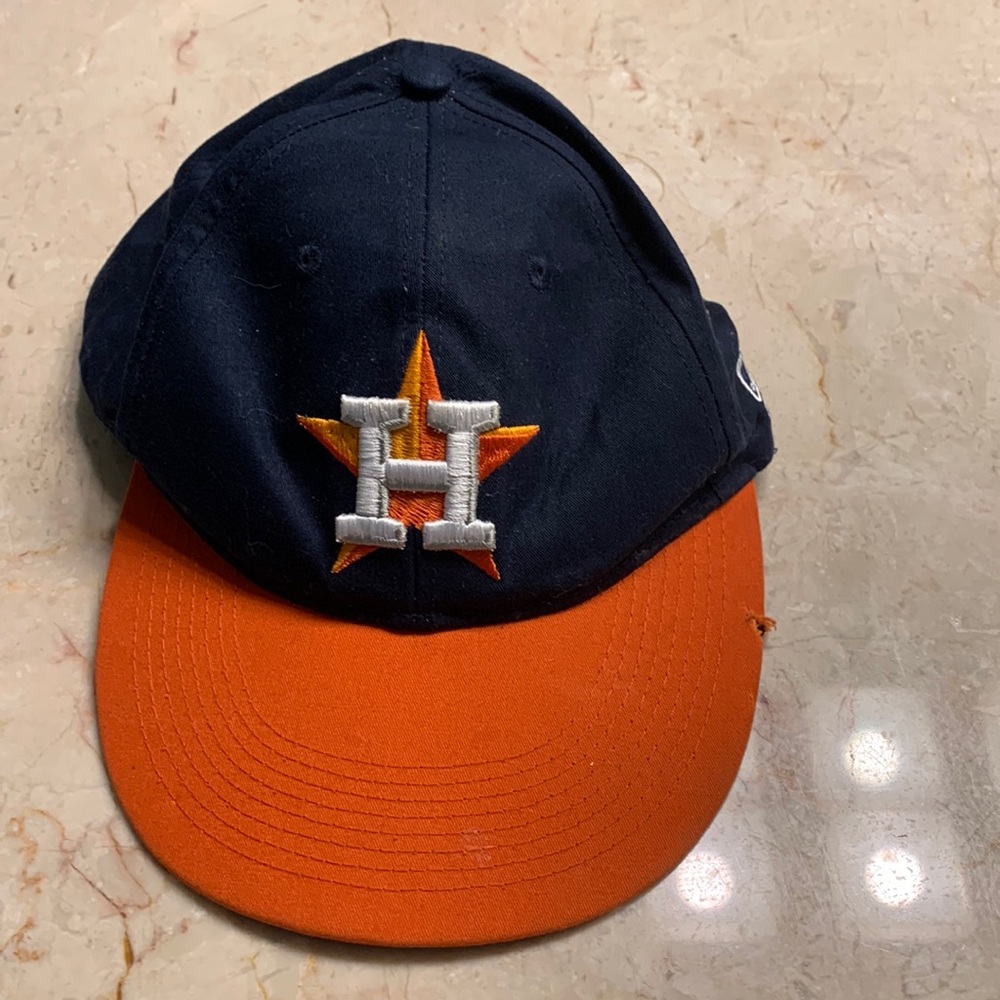 Houston Astros baseball cap adjustable Velcro closure.